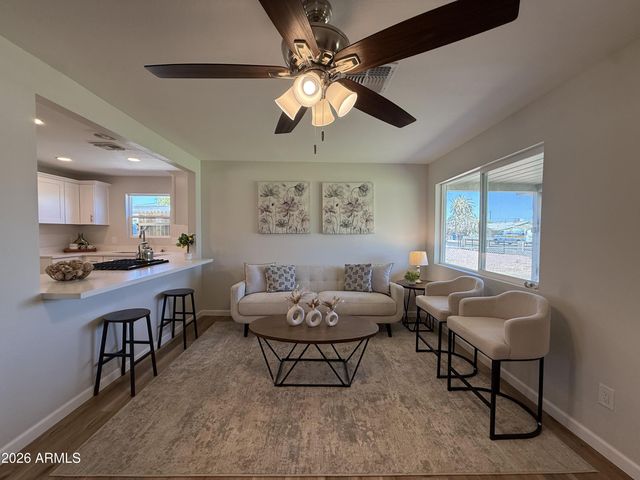 209 E JONES Avenue, Phoenix, AZ 85040