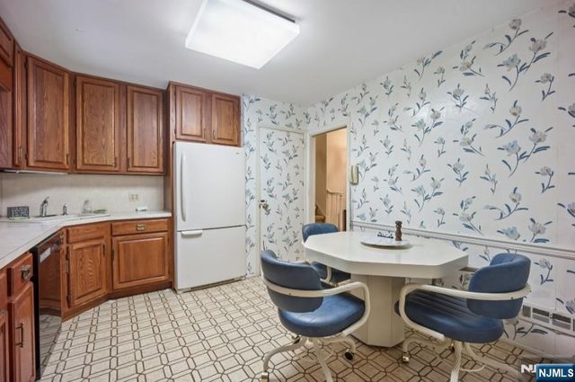19 Bear Brook Lane, Livingston, NJ 07039