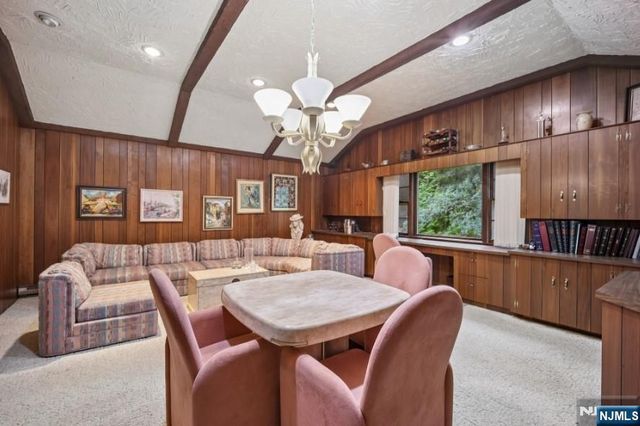 19 Bear Brook Lane, Livingston, NJ 07039