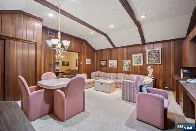 19 Bear Brook Lane, Livingston, NJ 07039