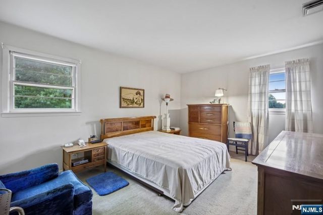 19 Bear Brook Lane, Livingston, NJ 07039
