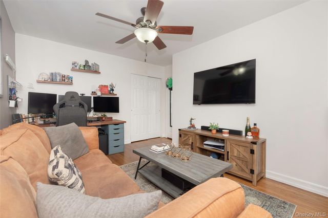 10 Fieldstone Drive 333, Hartsdale, NY 10530