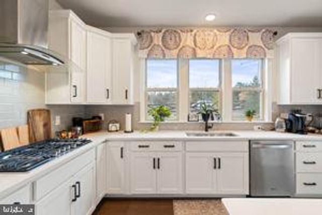 6425 HIBISCUS PATH TER, Haymarket, VA 20169