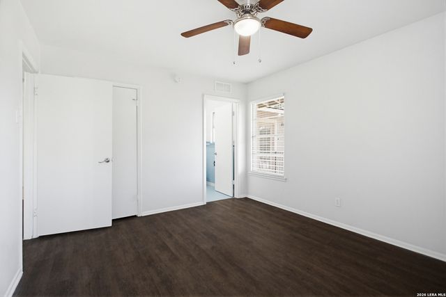 2125 E Lawndale Dr, San Antonio, TX 78209