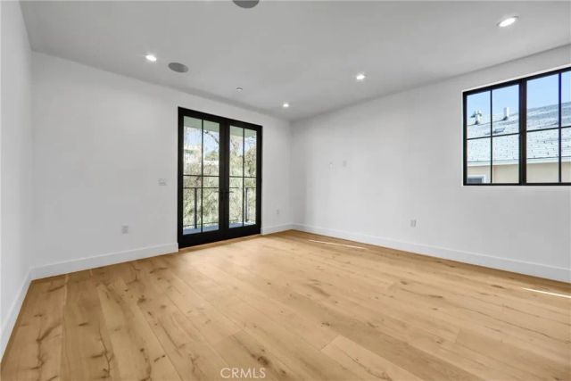 10352 Riverside Drive 203A, Toluca Lake, CA 91602