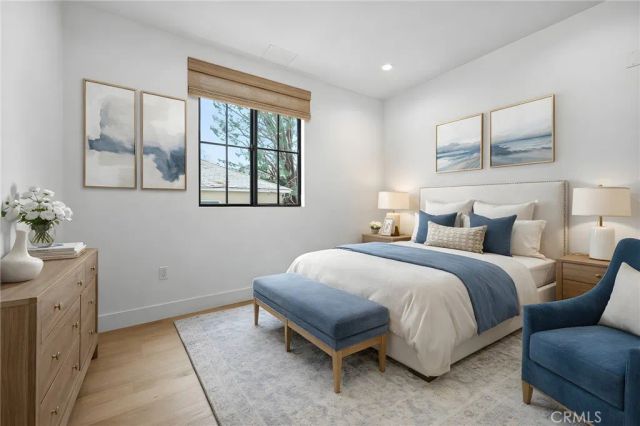 10352 Riverside Drive 203A, Toluca Lake, CA 91602