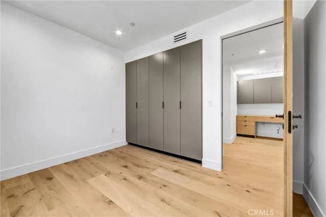 10352 Riverside Drive 203A, Toluca Lake, CA 91602