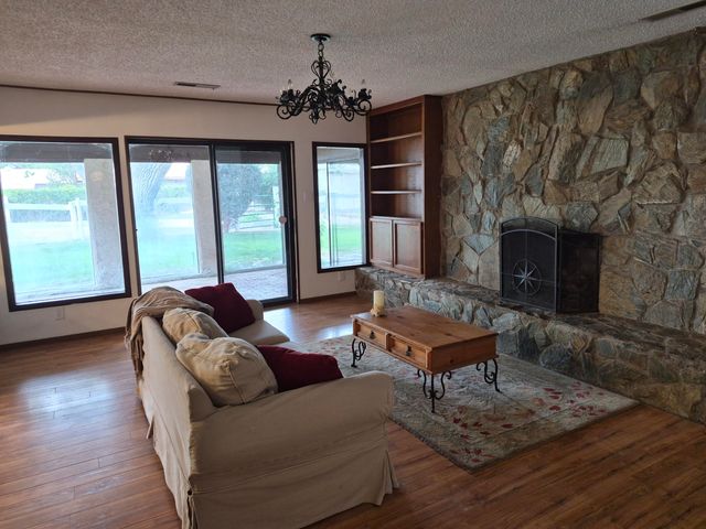 1020 Stuart Road NW, Albuquerque, NM 87114
