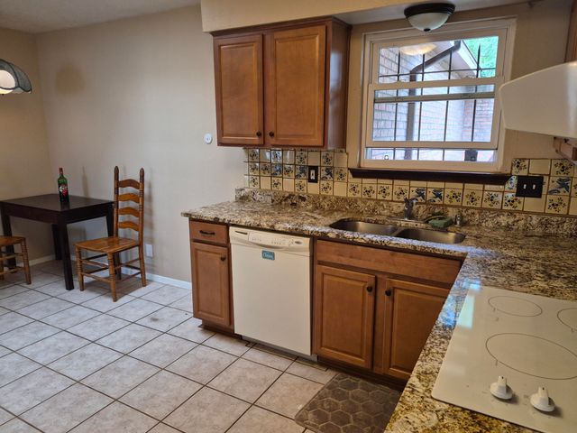 1020 Stuart Road NW, Albuquerque, NM 87114