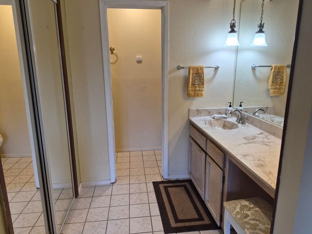 1020 Stuart Road NW, Albuquerque, NM 87114