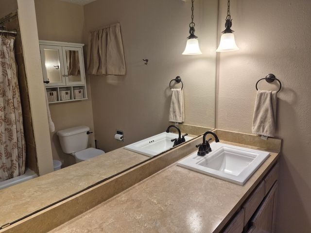 1020 Stuart Road NW, Albuquerque, NM 87114