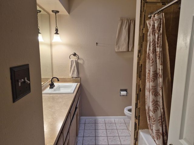 1020 Stuart Road NW, Albuquerque, NM 87114