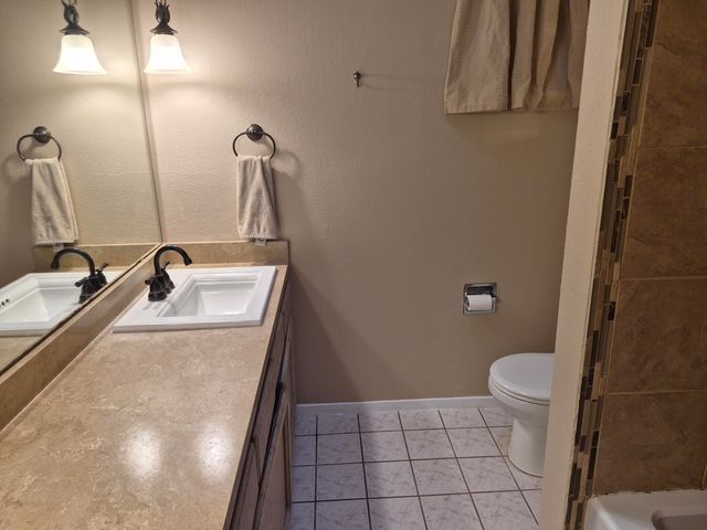 1020 Stuart Road NW, Albuquerque, NM 87114