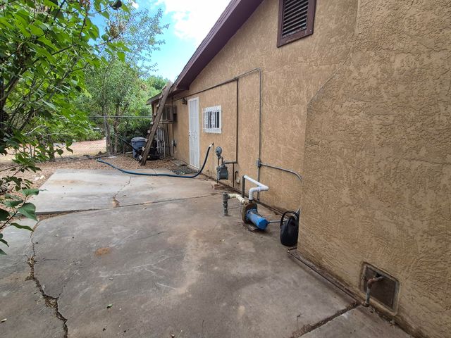 1020 Stuart Road NW, Albuquerque, NM 87114
