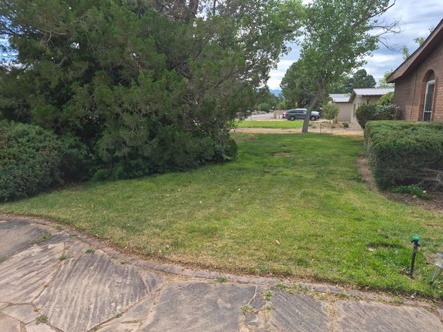 1020 Stuart Road NW, Albuquerque, NM 87114