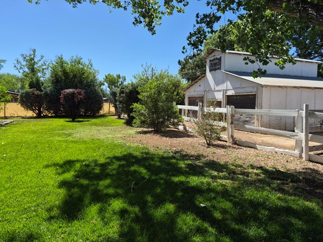 1020 Stuart Road NW, Albuquerque, NM 87114