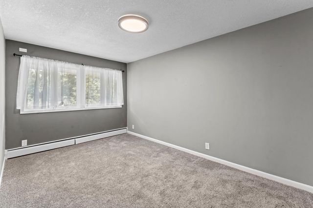 7008 35th Avenue N, Crystal, MN 55427