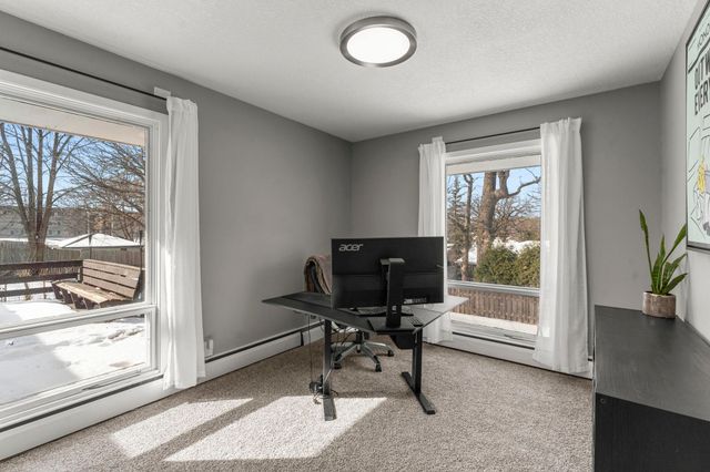 7008 35th Avenue N, Crystal, MN 55427