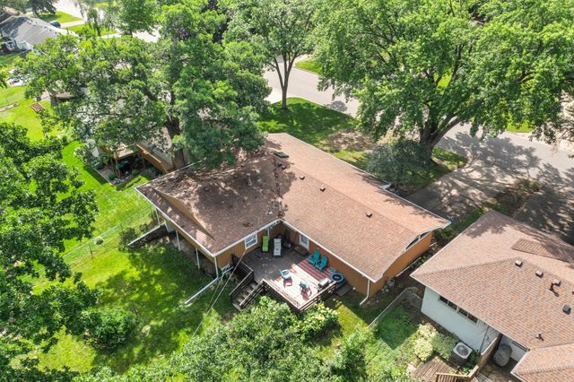 7008 35th Avenue N, Crystal, MN 55427