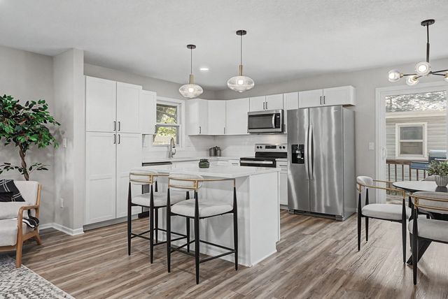 412 25th Avenue SW, Altoona, IA 50009