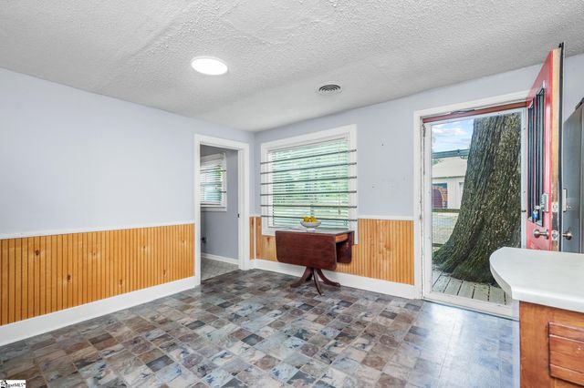 13 Meadors Avenue, Greenville, SC 29605