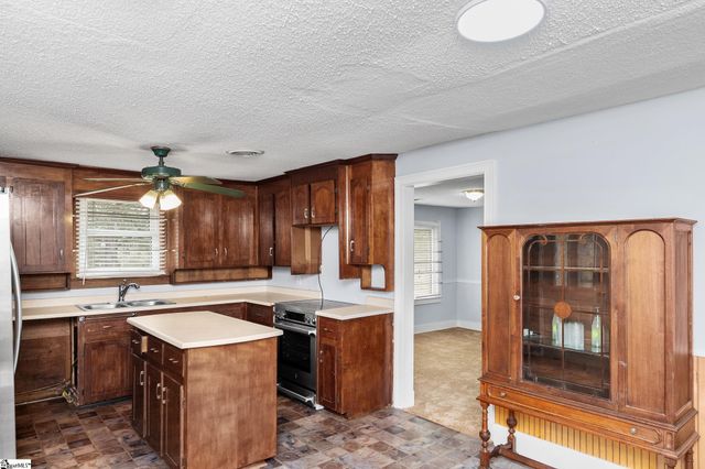 13 Meadors Avenue, Greenville, SC 29605