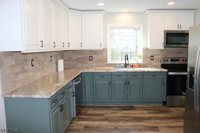 3 Ridgeview Rd, Newton Town, NJ 07860