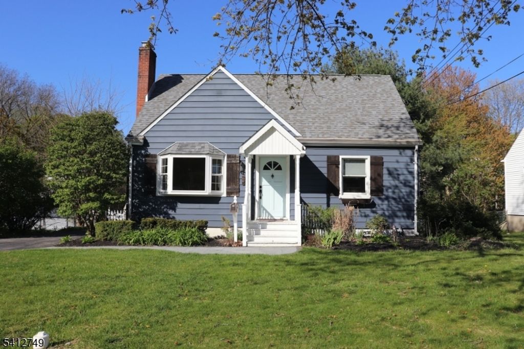 3 Ridgeview Rd, Newton Town, NJ 07860