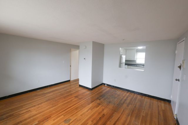 12 Essex Street 6, Quincy, MA 02171