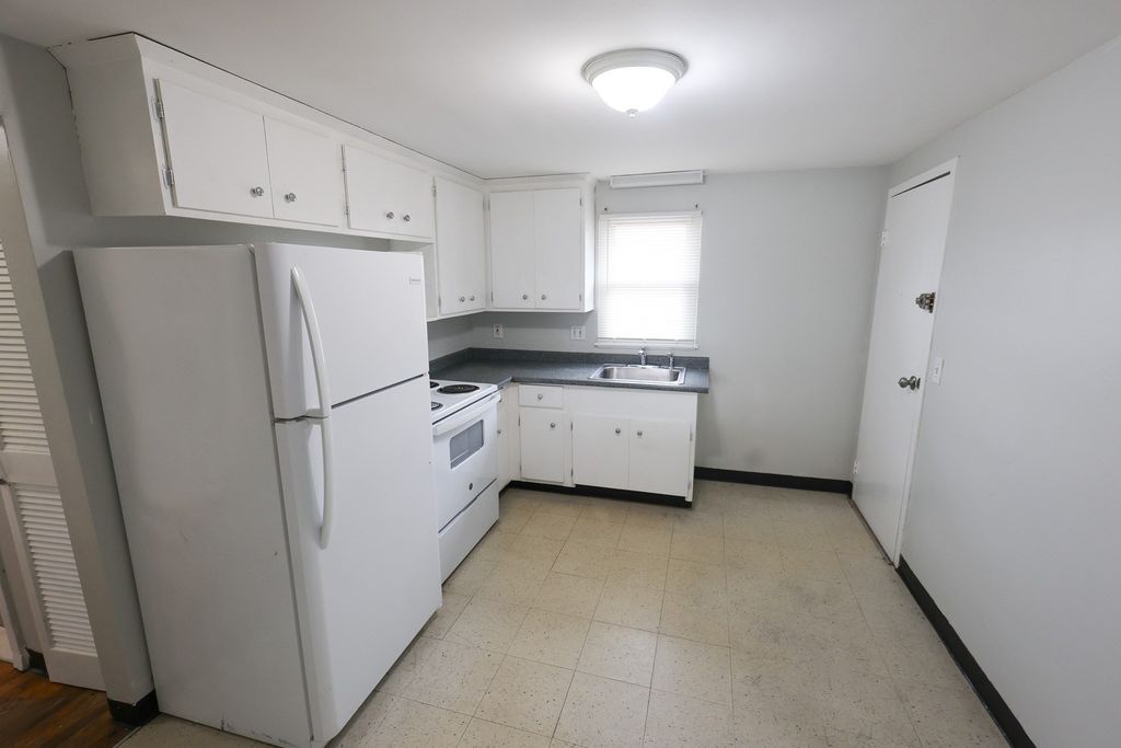 12 Essex Street 6, Quincy, MA 02171