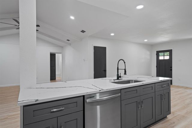 1700 Deep Wood DR, Round Rock, TX 78681