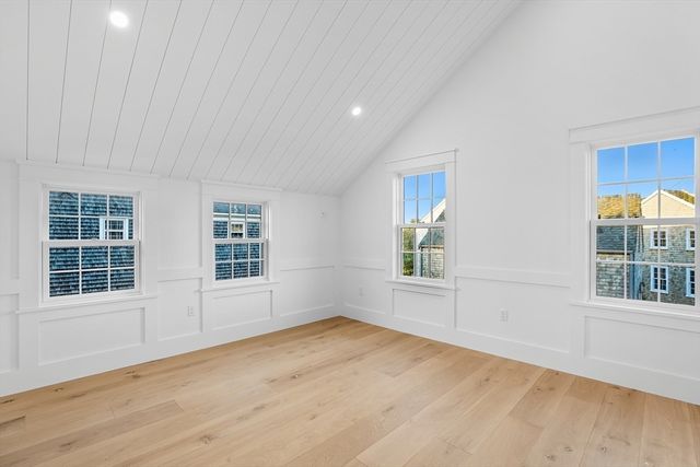 2 Mariner Way, Nantucket, MA 02554