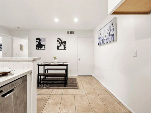 25011 Peachland Avenue 127, Newhall, CA 91321