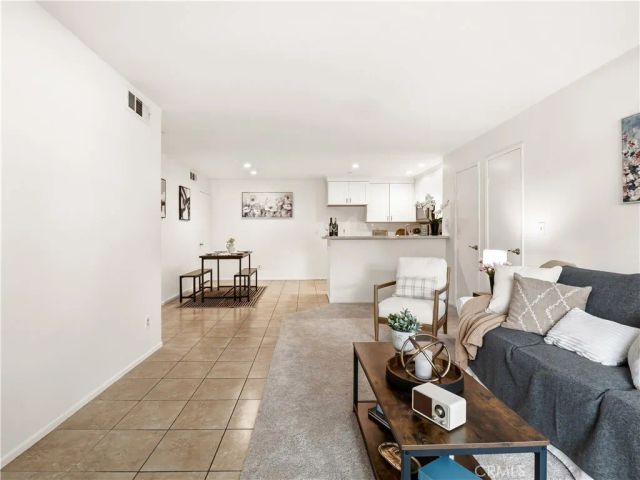 25011 Peachland Avenue 127, Newhall, CA 91321