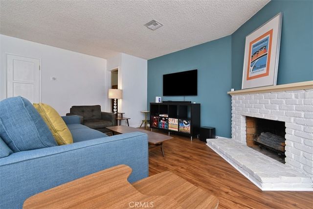 5822 Norwich Ave., Sherman Oaks, CA 91411