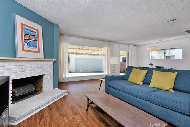 5822 Norwich Ave., Sherman Oaks, CA 91411