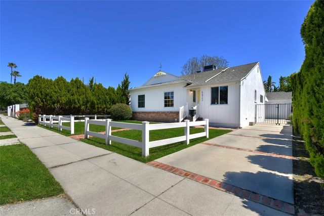 5822 Norwich Ave., Sherman Oaks, CA 91411