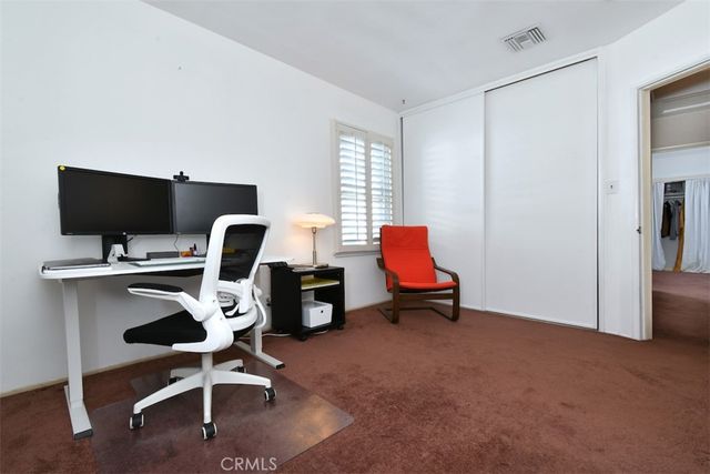 5822 Norwich Ave., Sherman Oaks, CA 91411