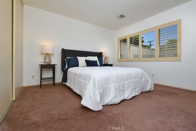 5822 Norwich Ave., Sherman Oaks, CA 91411