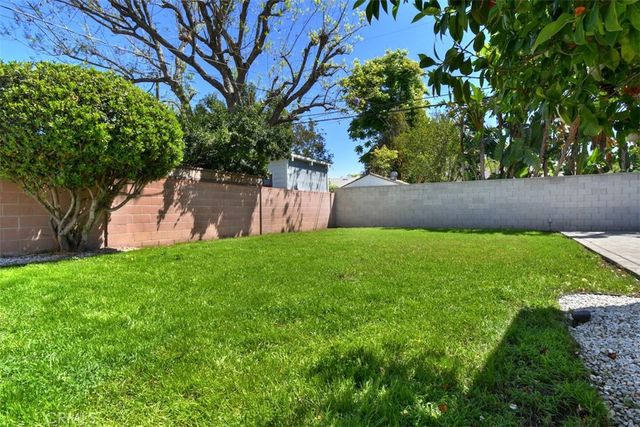 5822 Norwich Ave., Sherman Oaks, CA 91411
