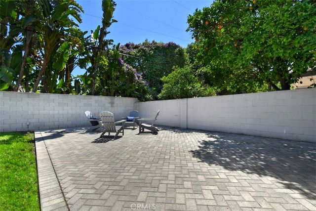 5822 Norwich Ave., Sherman Oaks, CA 91411