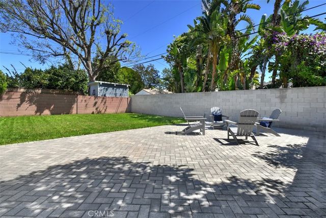 5822 Norwich Ave., Sherman Oaks, CA 91411