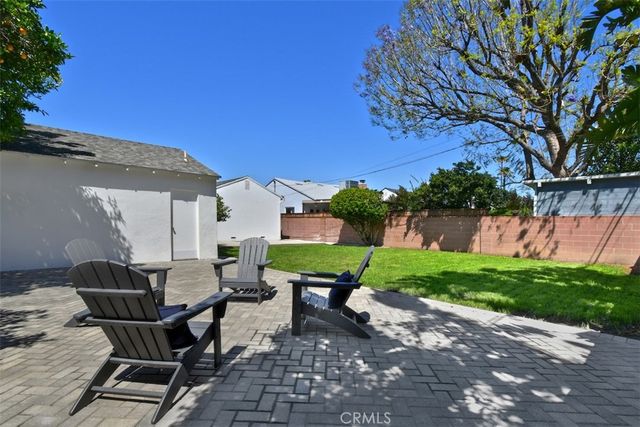 5822 Norwich Ave., Sherman Oaks, CA 91411