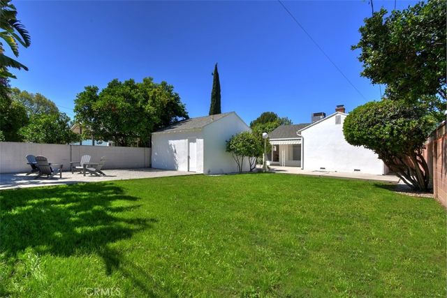 5822 Norwich Ave., Sherman Oaks, CA 91411