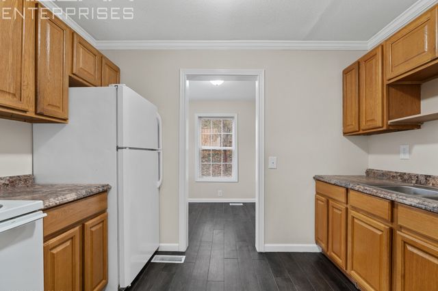 106 Valley View Cir, Clarksville, TN 37040