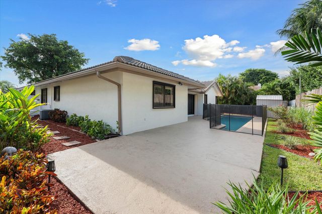 1598 SW 5th Avenue, Boca Raton, FL 33432