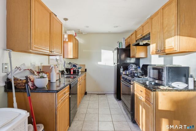 55 Walnut Street APT 8, New Haven, CT 06511