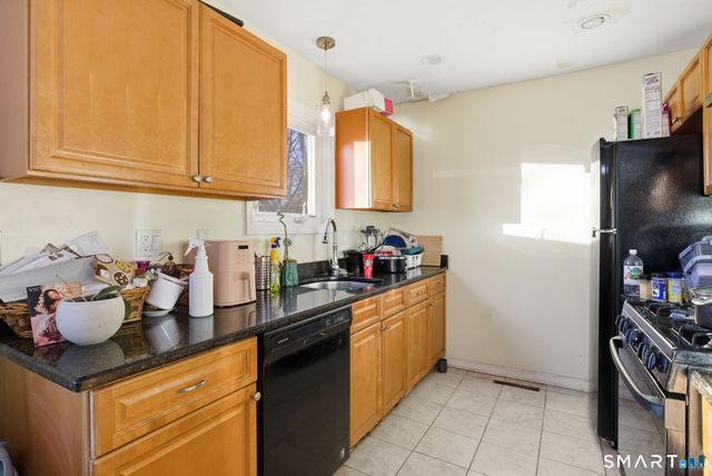 55 Walnut Street APT 8, New Haven, CT 06511