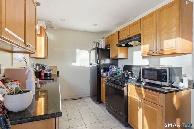 55 Walnut Street APT 8, New Haven, CT 06511