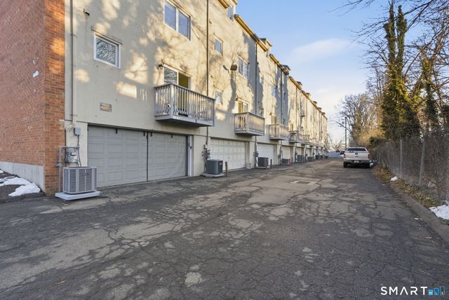 55 Walnut Street APT 8, New Haven, CT 06511